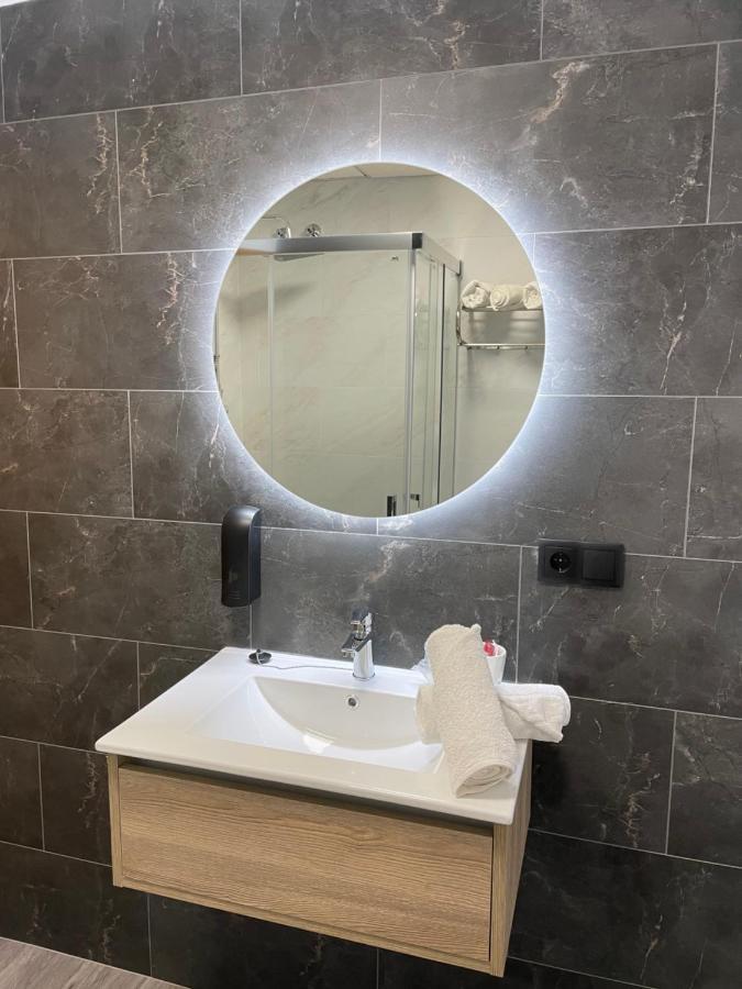 Hostal Calderon De La Barca Zalamea de la Serena Luaran gambar